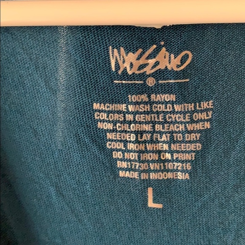 Mossimo - Picture 3 of 3